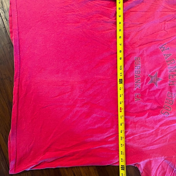 Warner Bros Burbank Studio T shirt New condition, never worn - Picture 6 of 7